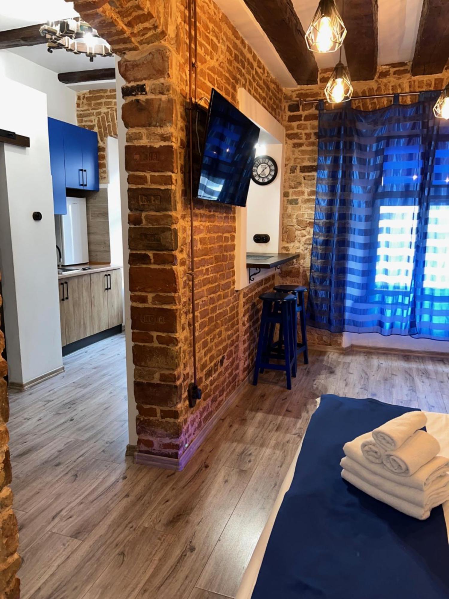 Daire Cozy Loft в самому центрі львова Lviv
